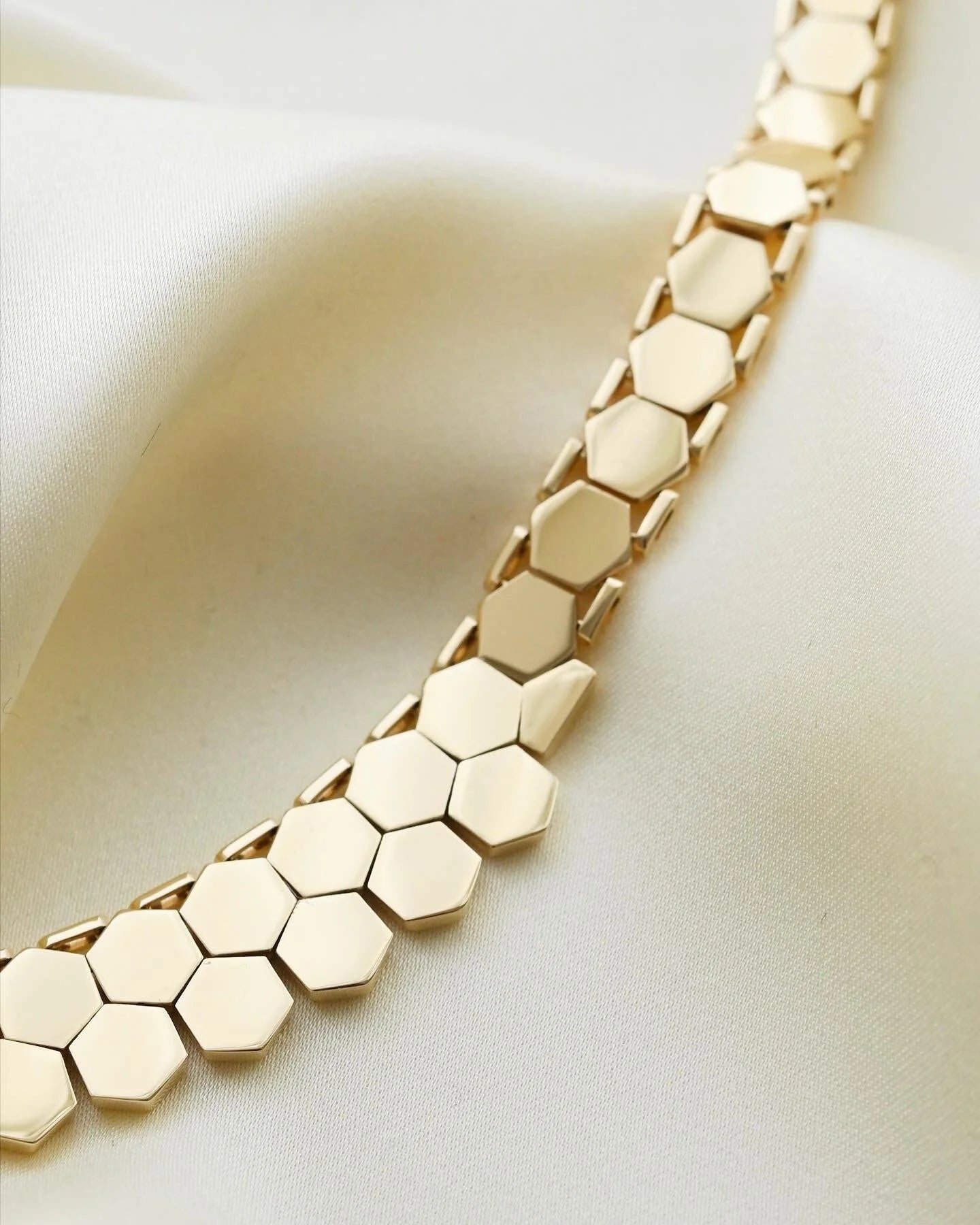 Outstanding Danish Vintage Bee Cell Link Necklace 14K Gold