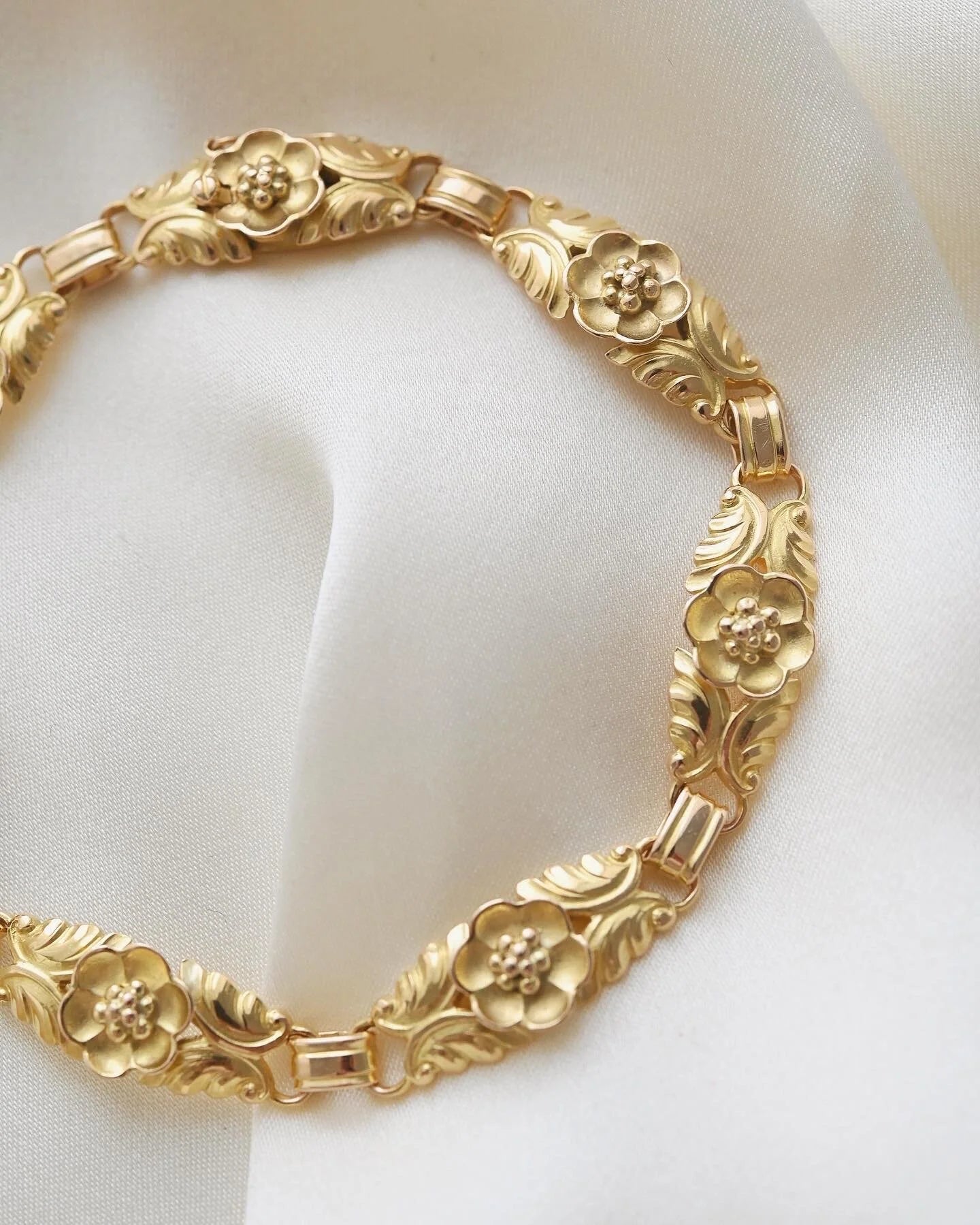 Rare Iconic Georg Jensen Flower Dream Bracelet 18K Gold Beg. 1900s