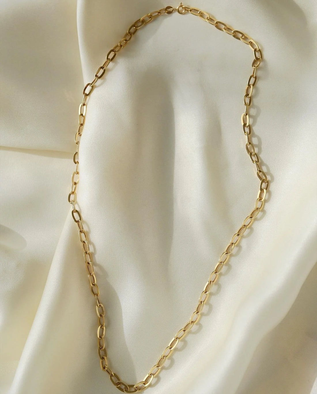 Glimmering Radiant Italian Vintage Chain 18K Gold