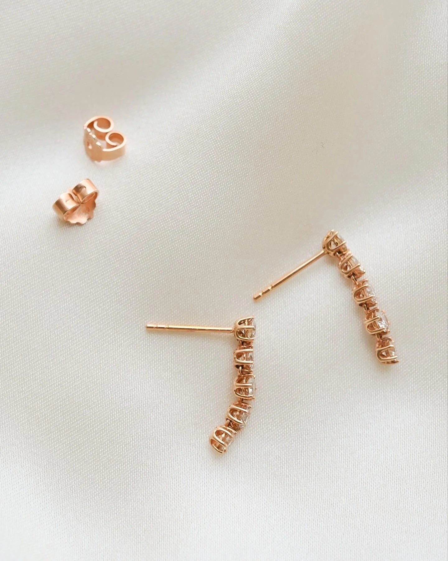 The perfect 1.02 Carat Diamond Dangle Earrings