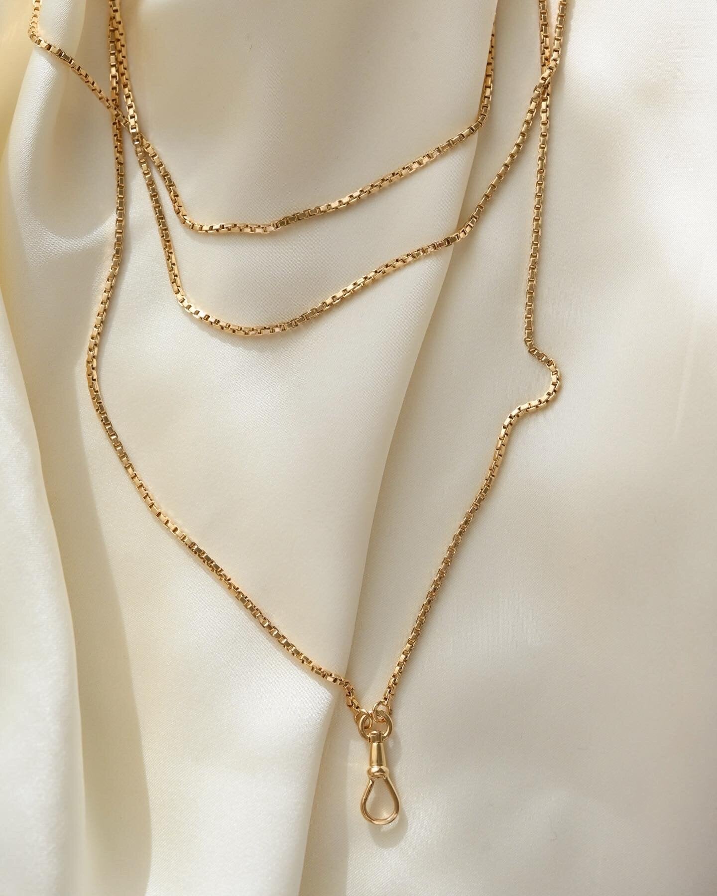 Heavy Sublime 60 Inches Long Guard Chain 18K Gold 1940s