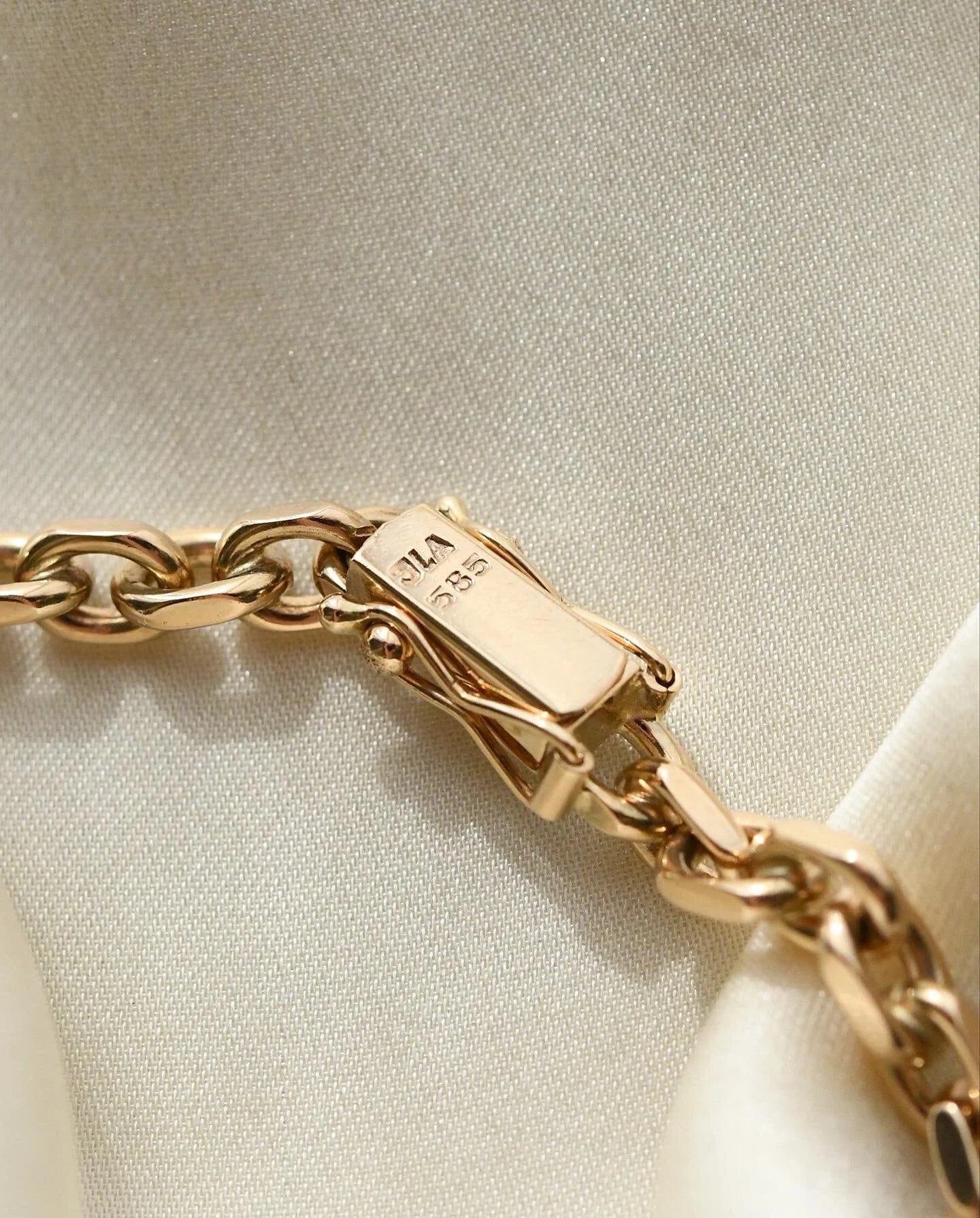 PeRFEct Anchor Link Chain 14K Gold 1990s