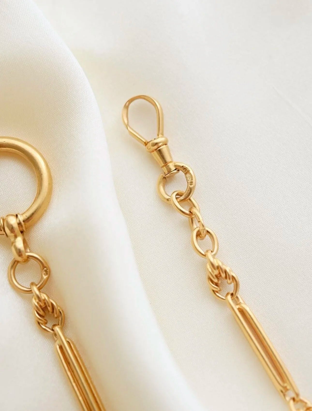 Extraordinary Heavy Antique Watch Chain 18K Gold 1900s