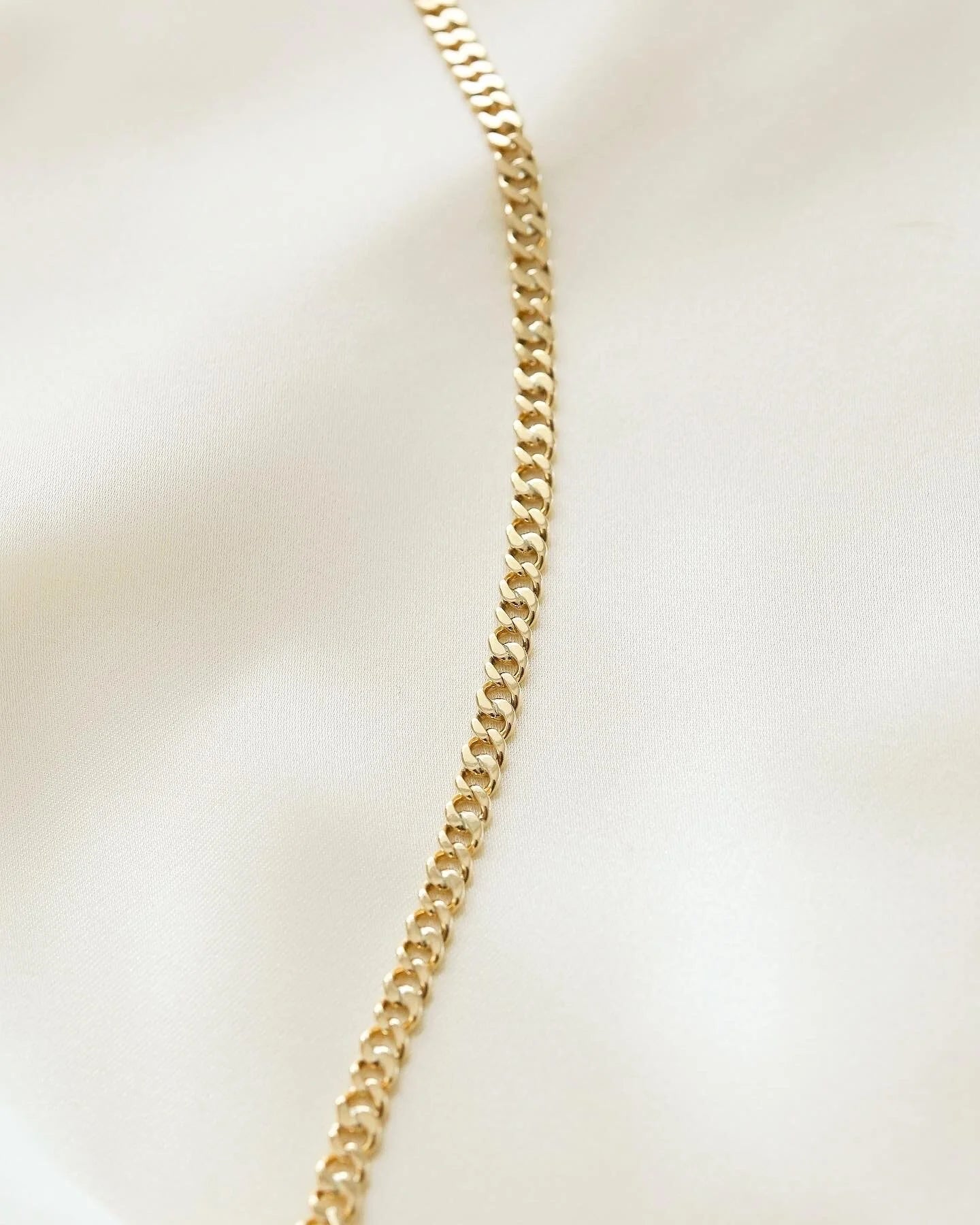 Radiant Danish Vintage Curb Link Chain 14K Gold 1960