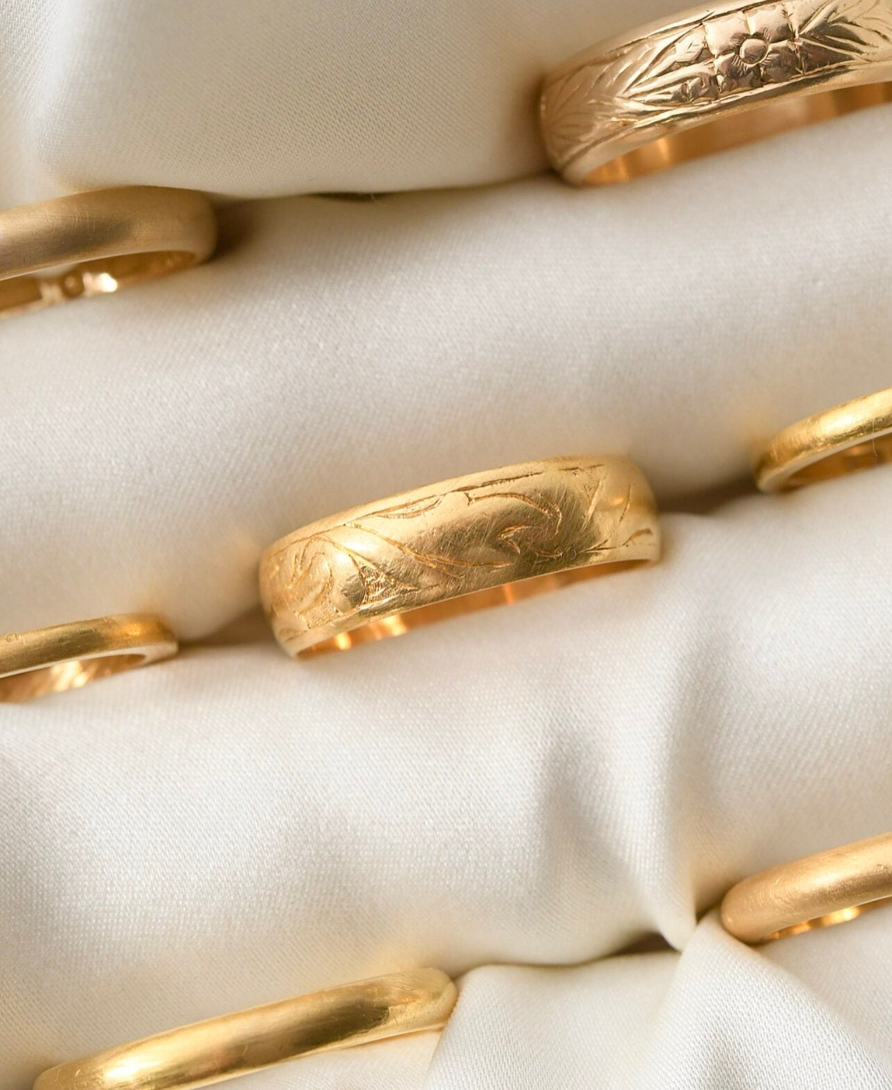 Glorious 104 Year Old Antique Patterned Gold Band 23K 1917