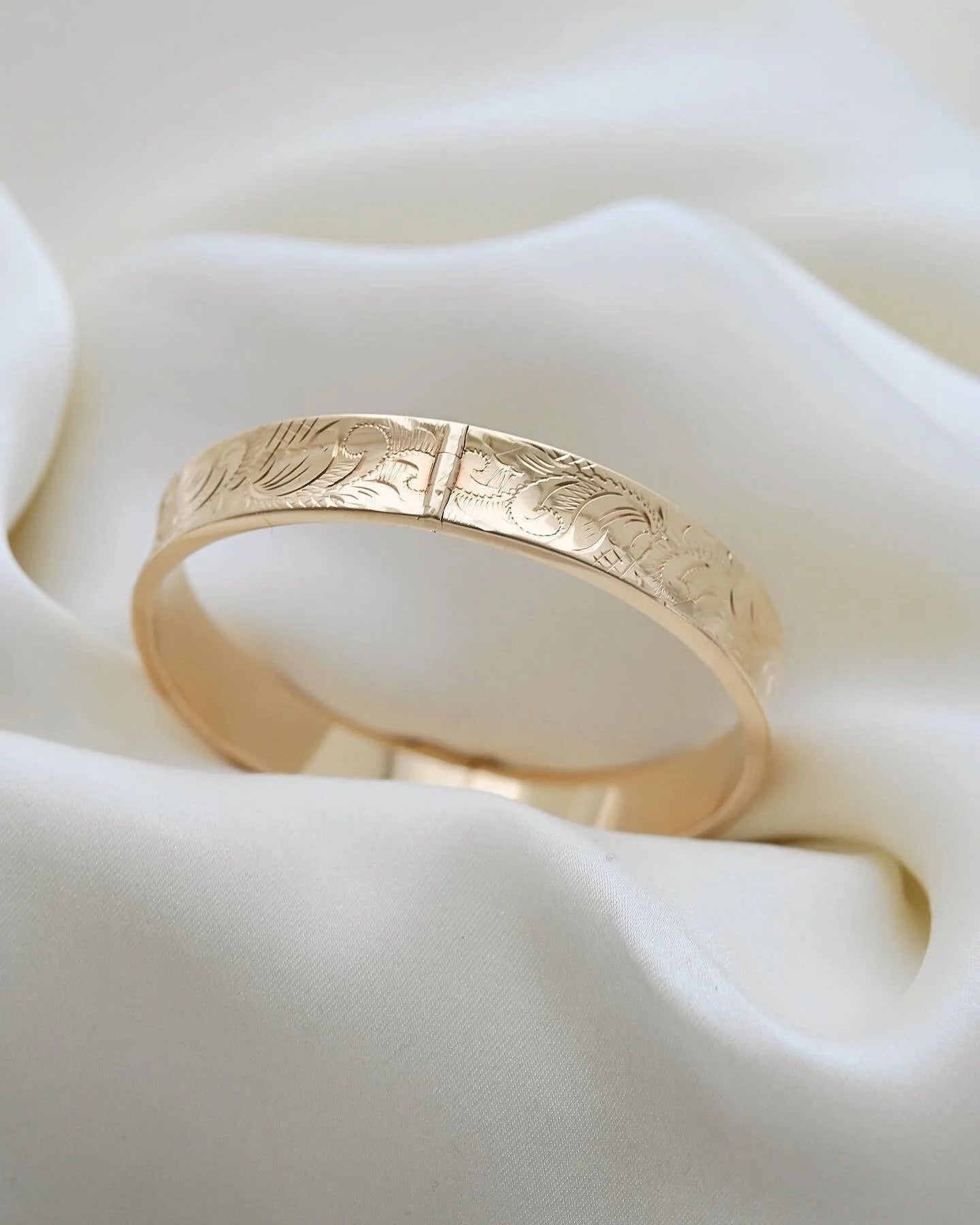 Divine Flower Engraved Danish Vintage Bangle 14K Gold