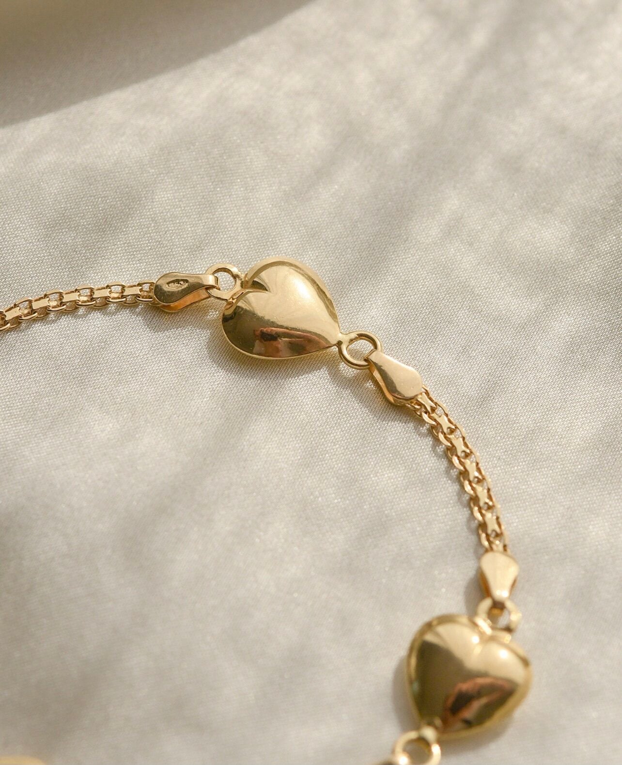Cute Puffy Heart Vintage Bracelet 18K Gold 1950