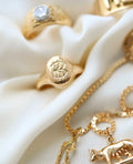 The Monday Selection: Rings, Pendants And a Chain 14-18K Gold 1900-1990