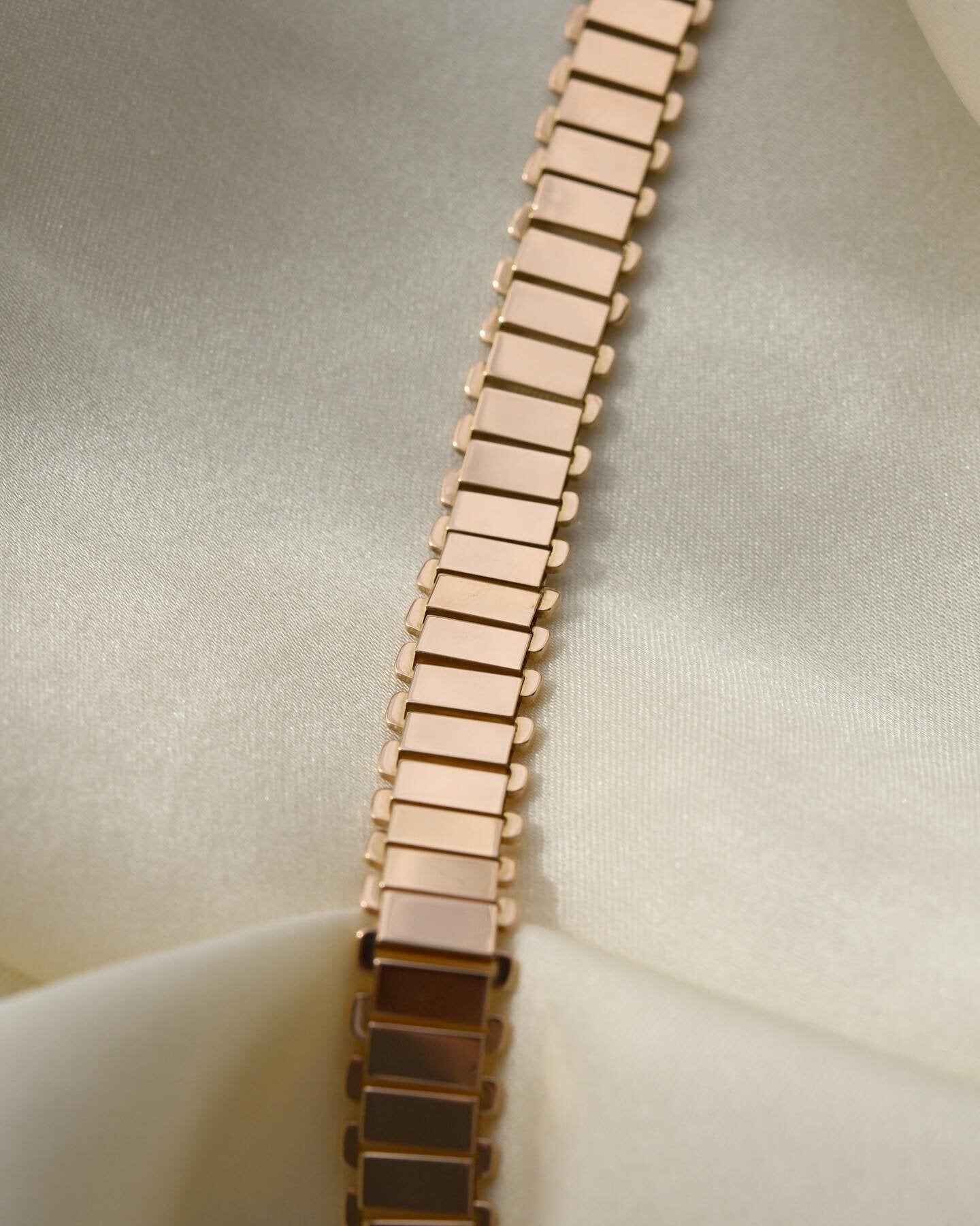 Rare Italian Vintage Necklace in 18K Rose Gold 1970s