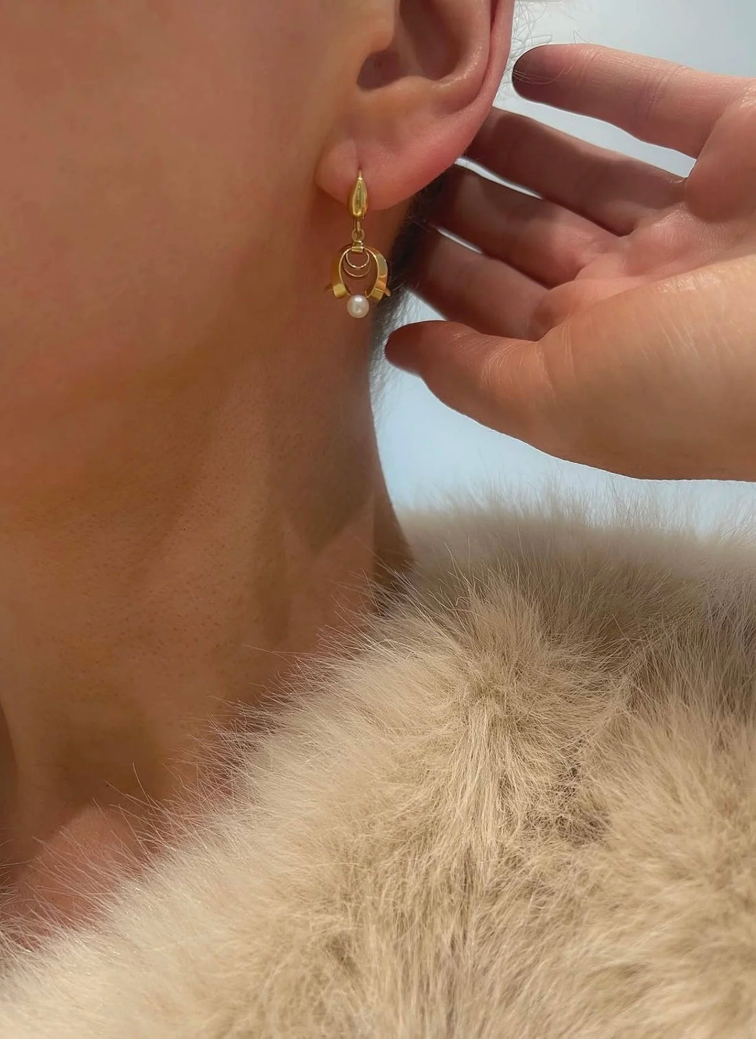 Swedish Vintage Pearl Drop Earrings 18K Gold 1950s