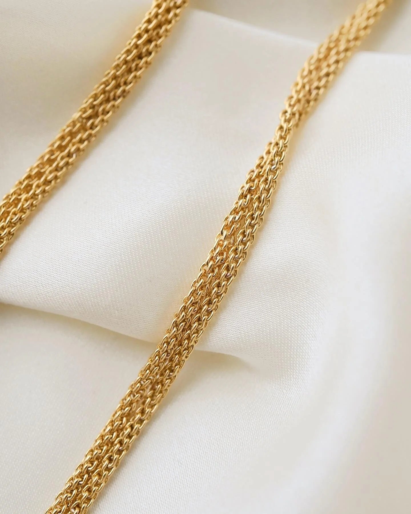 Rare Lenght 32 Inches Vintage Fancy Link Chain 18K Gold