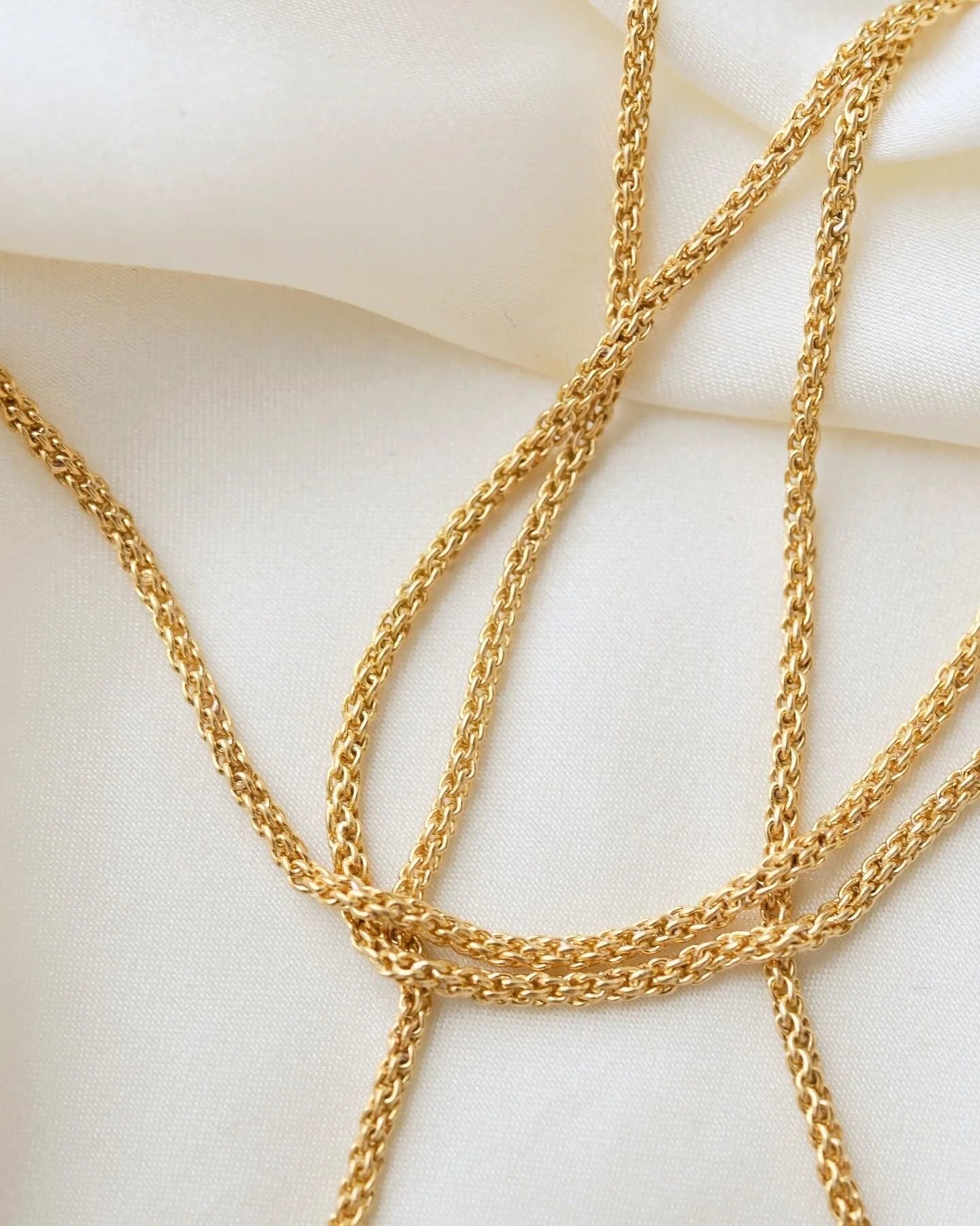 Rare Lenght 32 Inches Vintage Fancy Link Chain 18K Gold