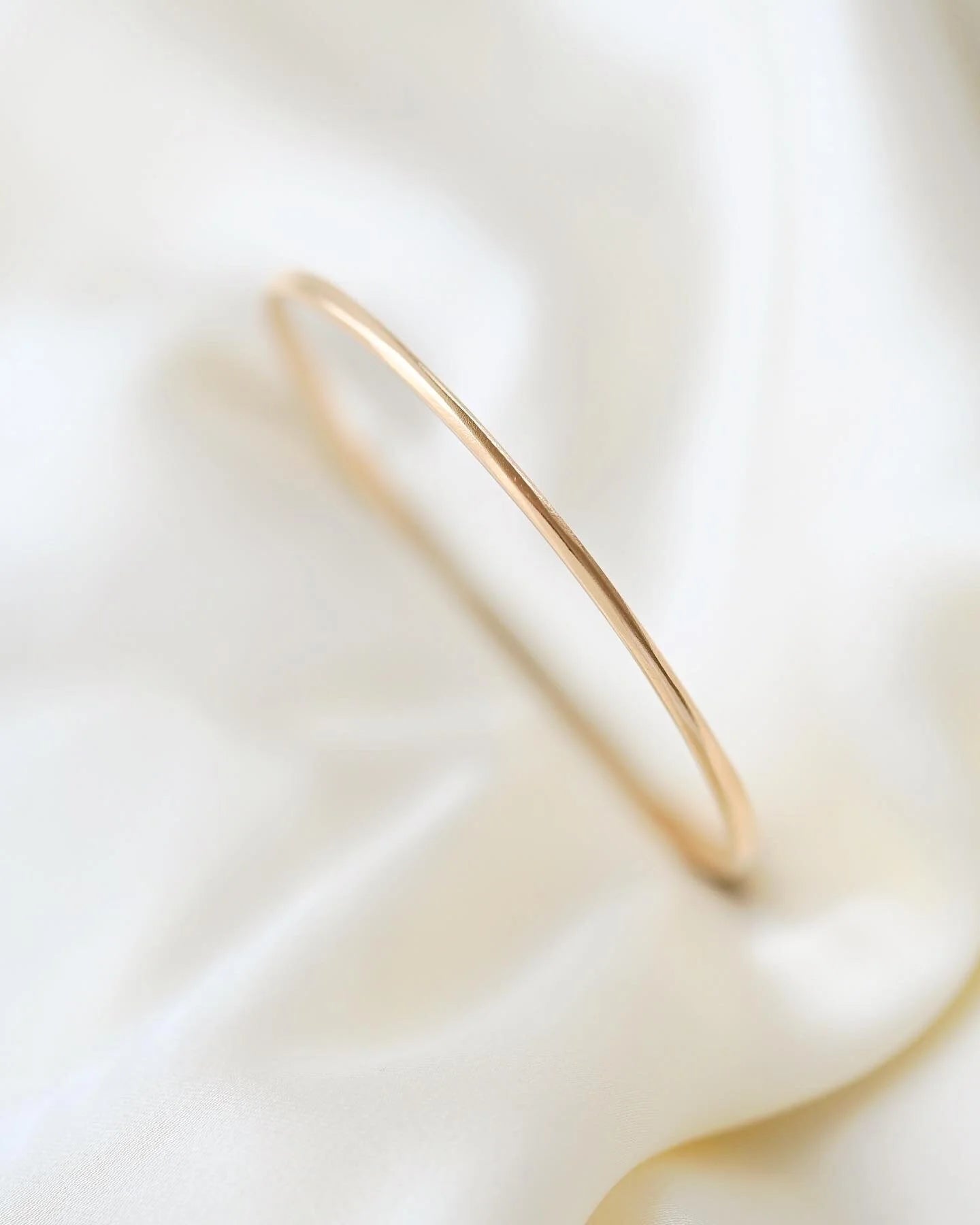 Rose Toned Beautiful Vintage Bangle 18K Gold