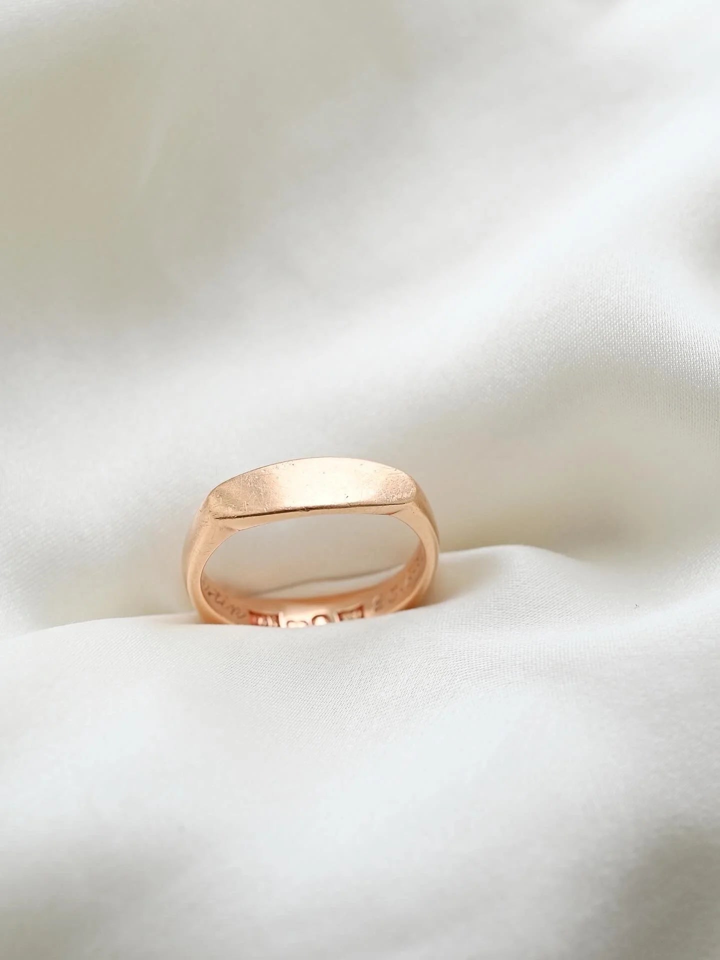 Rare Shaped Vintage Ring 18K Gold 1971 Sweden