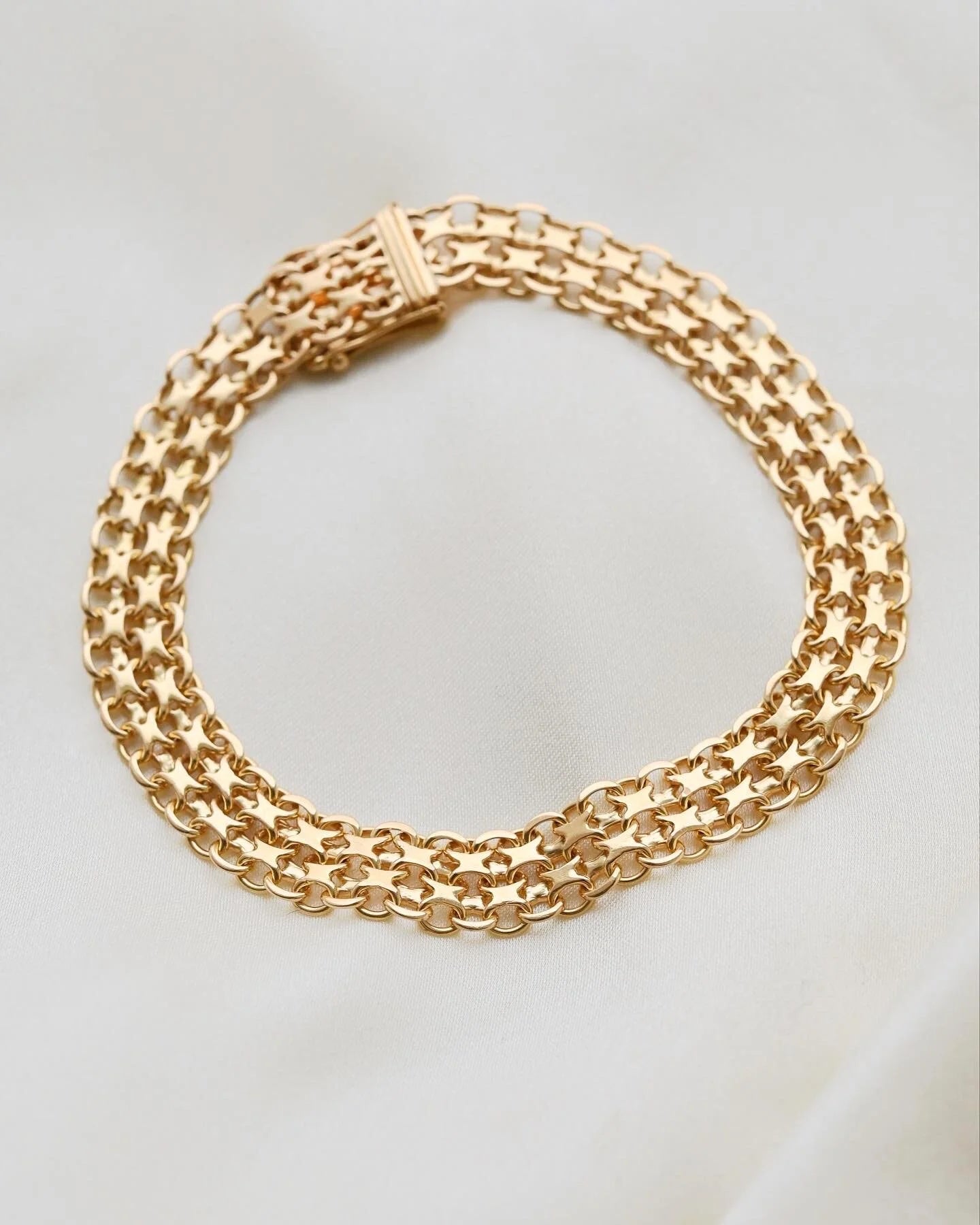 Swedish Vintage Bracelets 18K Gold (Selling seperately!)