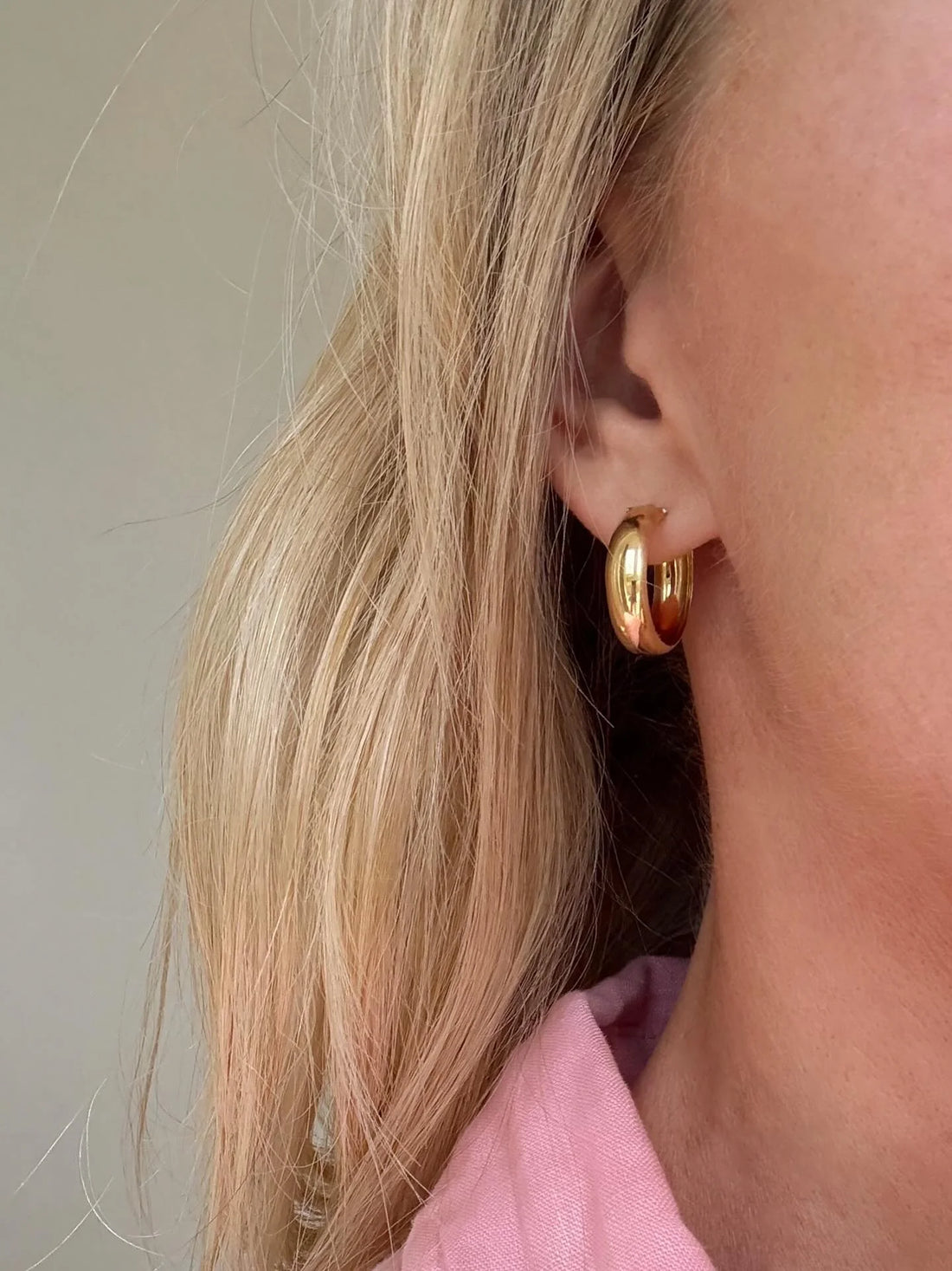 Ultra Shiny Vintage Hoop Earrings 18K Gold