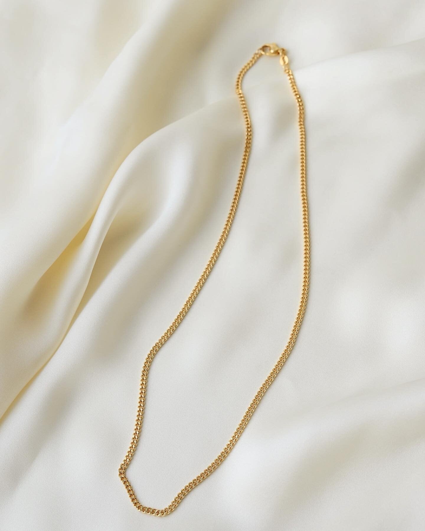Italian Curb Link Chain 19 Inches 18K Gold