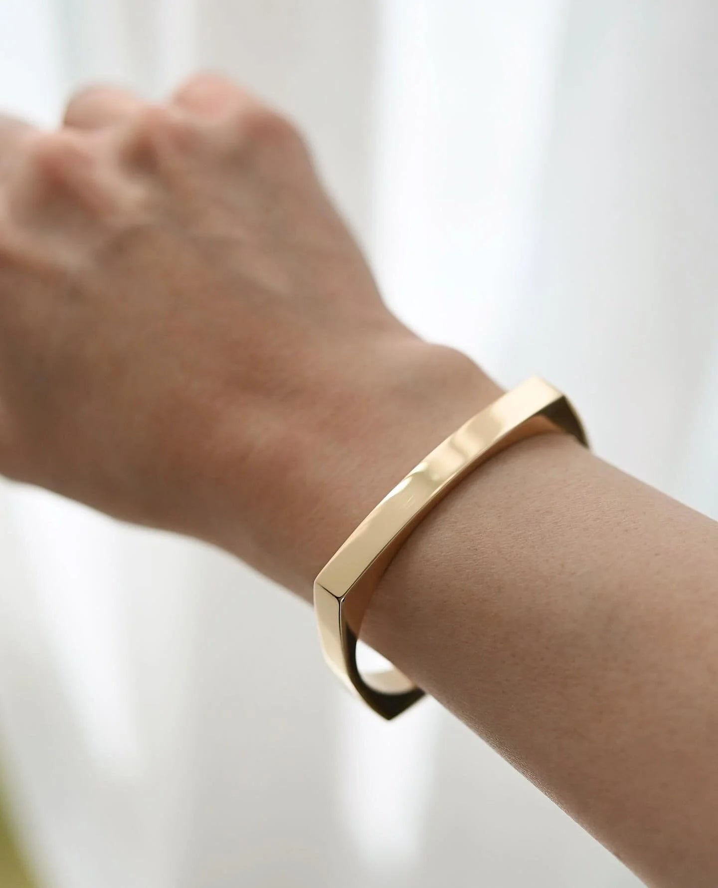 Sculptural Danish Vintage Bangle 14K Gold