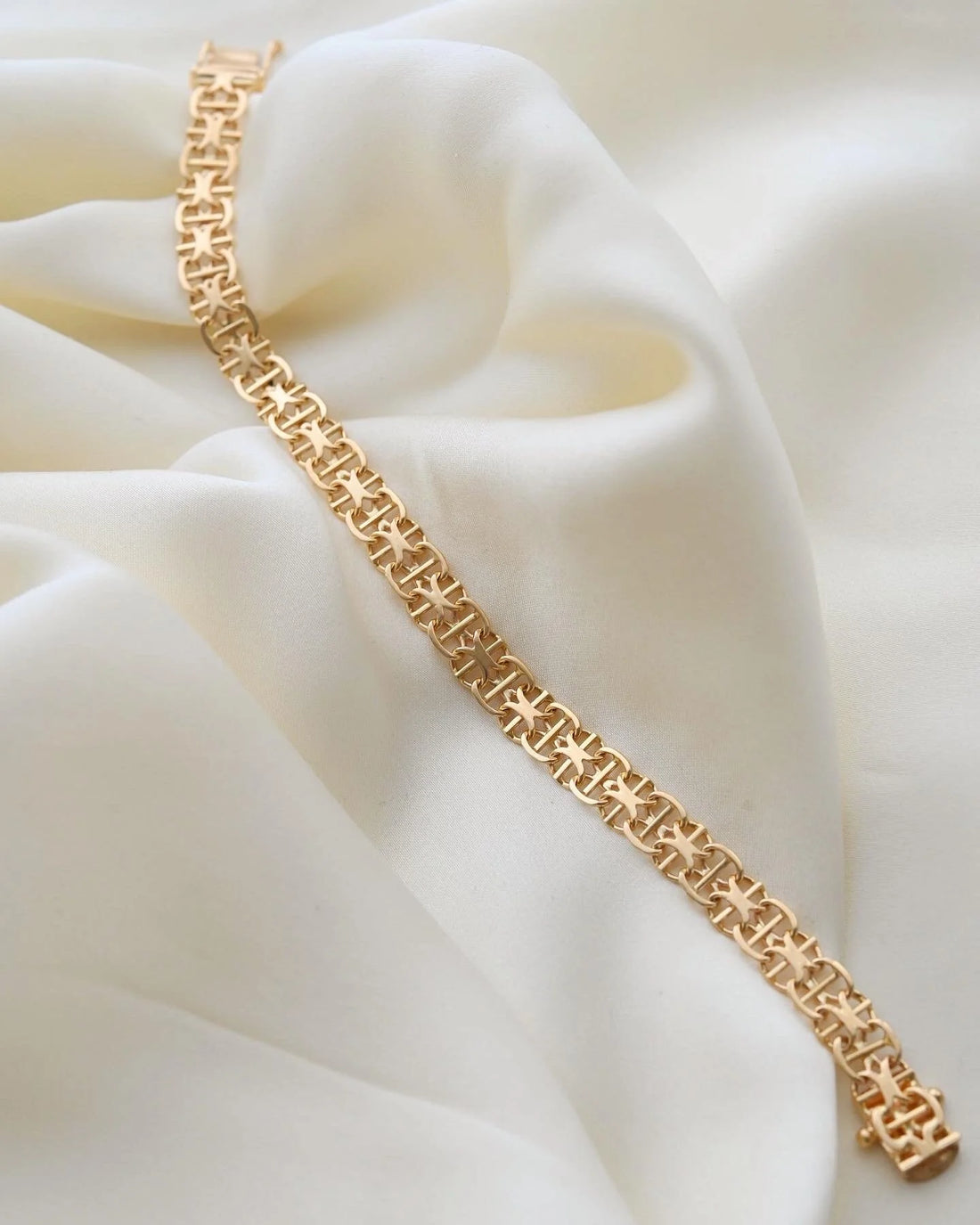 Gorgeous Swedish Bracelet by Ahlms 1966 18K Gold