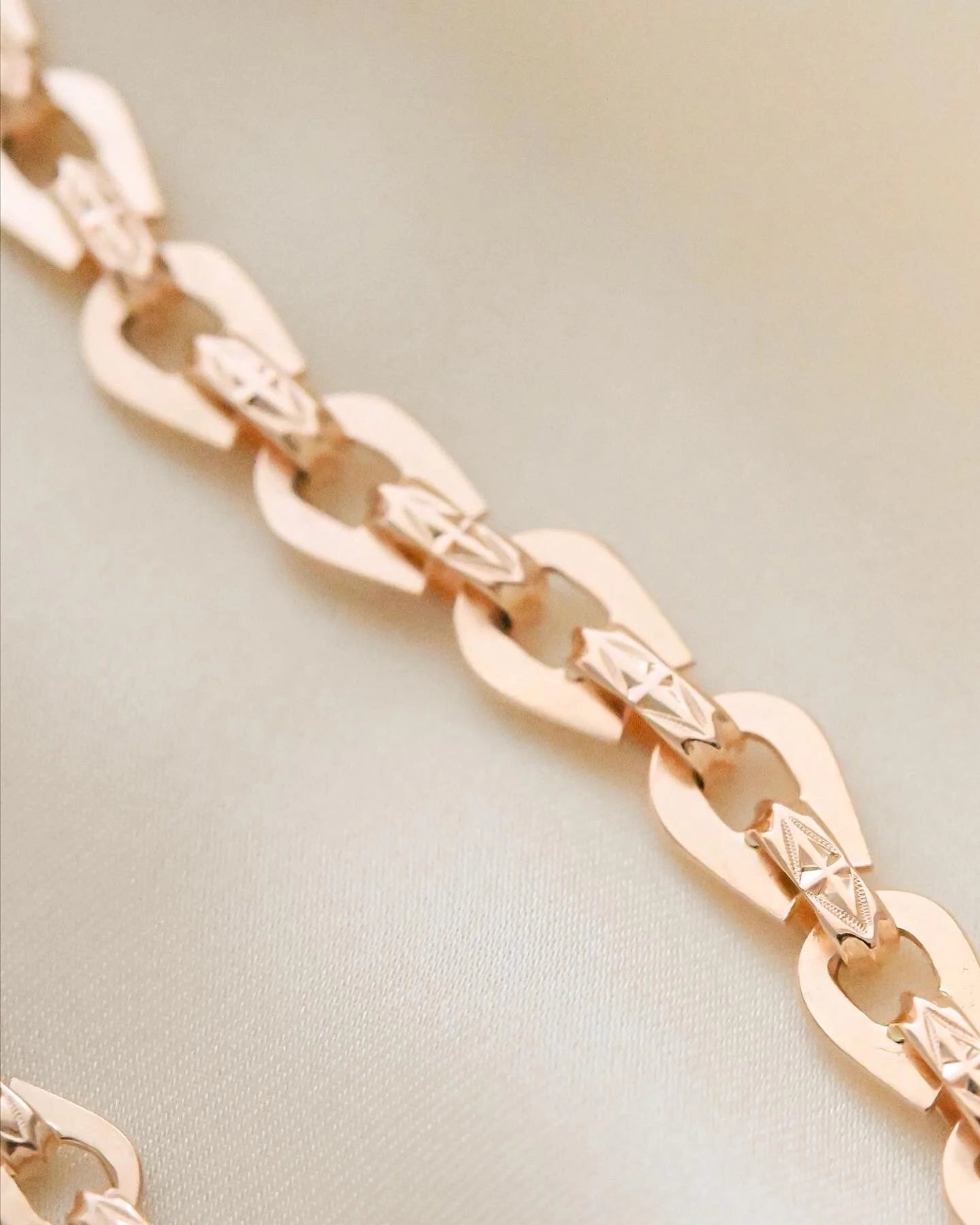 Sublime Rose Gold Watch Chain Antique 18K Gold