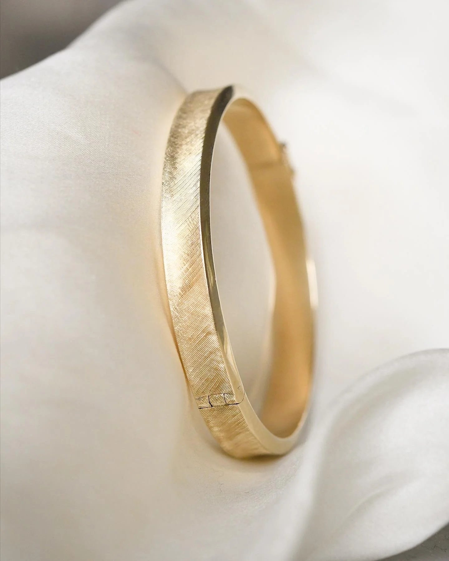 Gorg Satin Glow Bangle 14K 1960s
