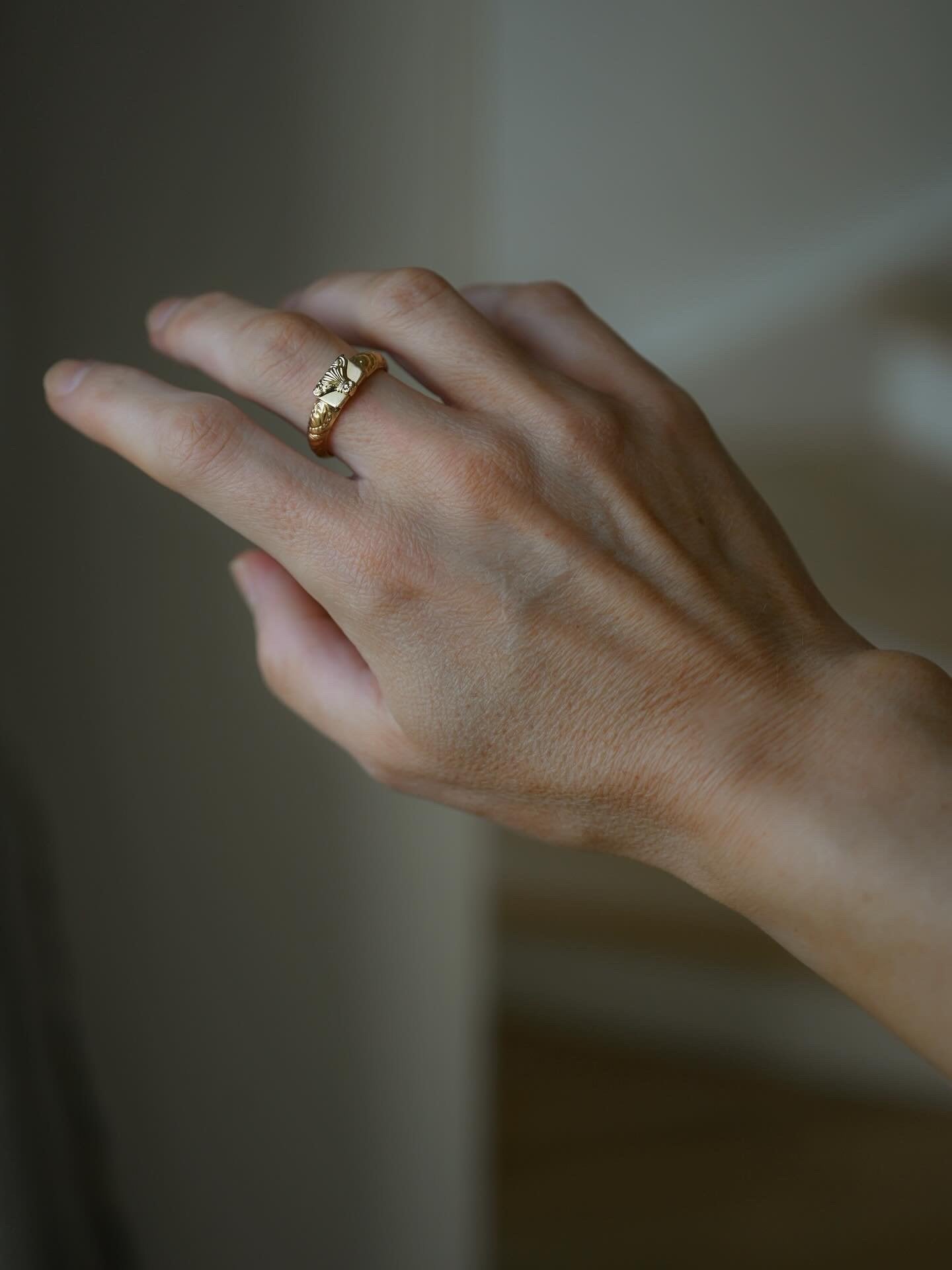 Incredible Historic Compartment Ring 18K Gold 1943