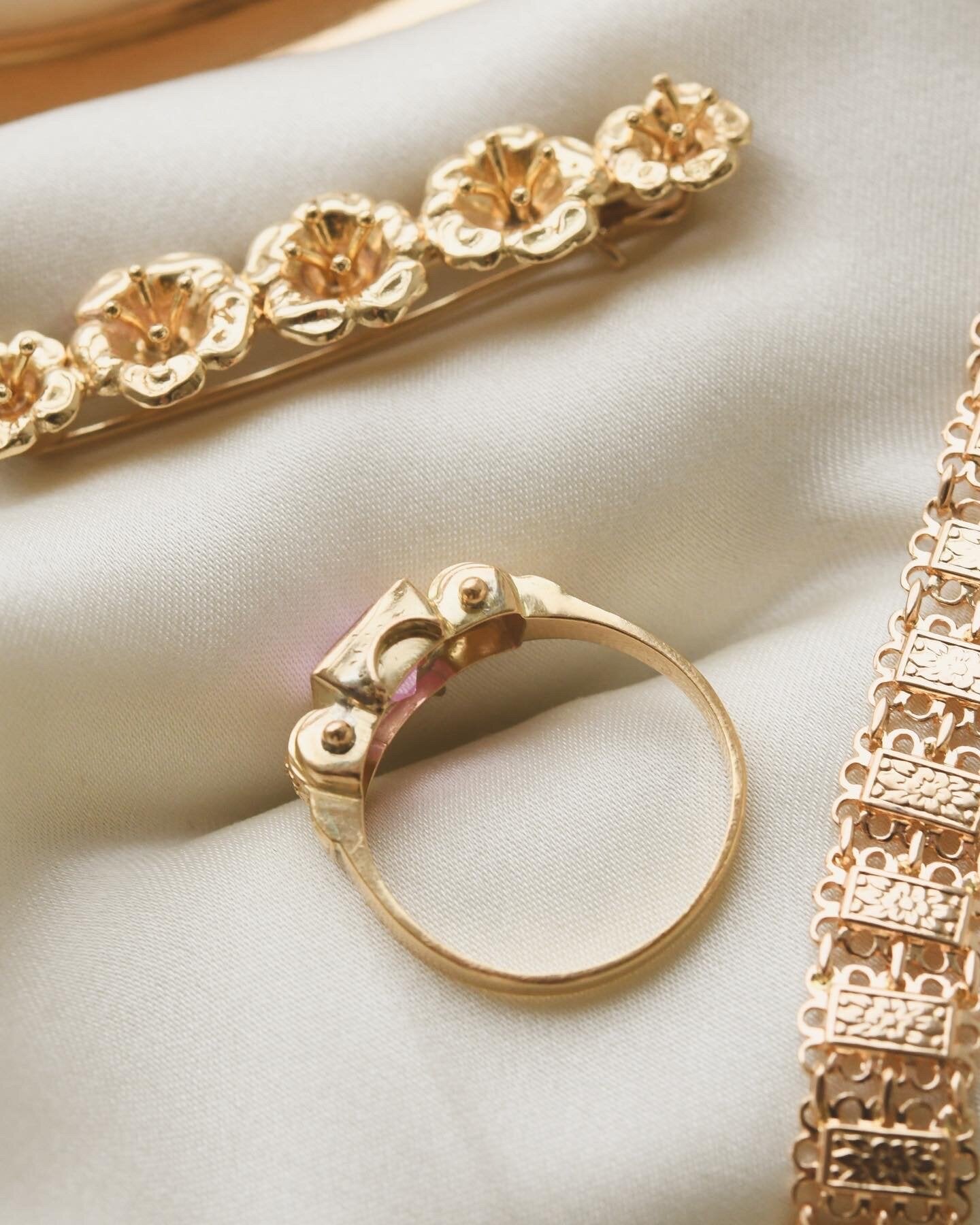 The Cutest French Antique Ring 18K Gold 1930s