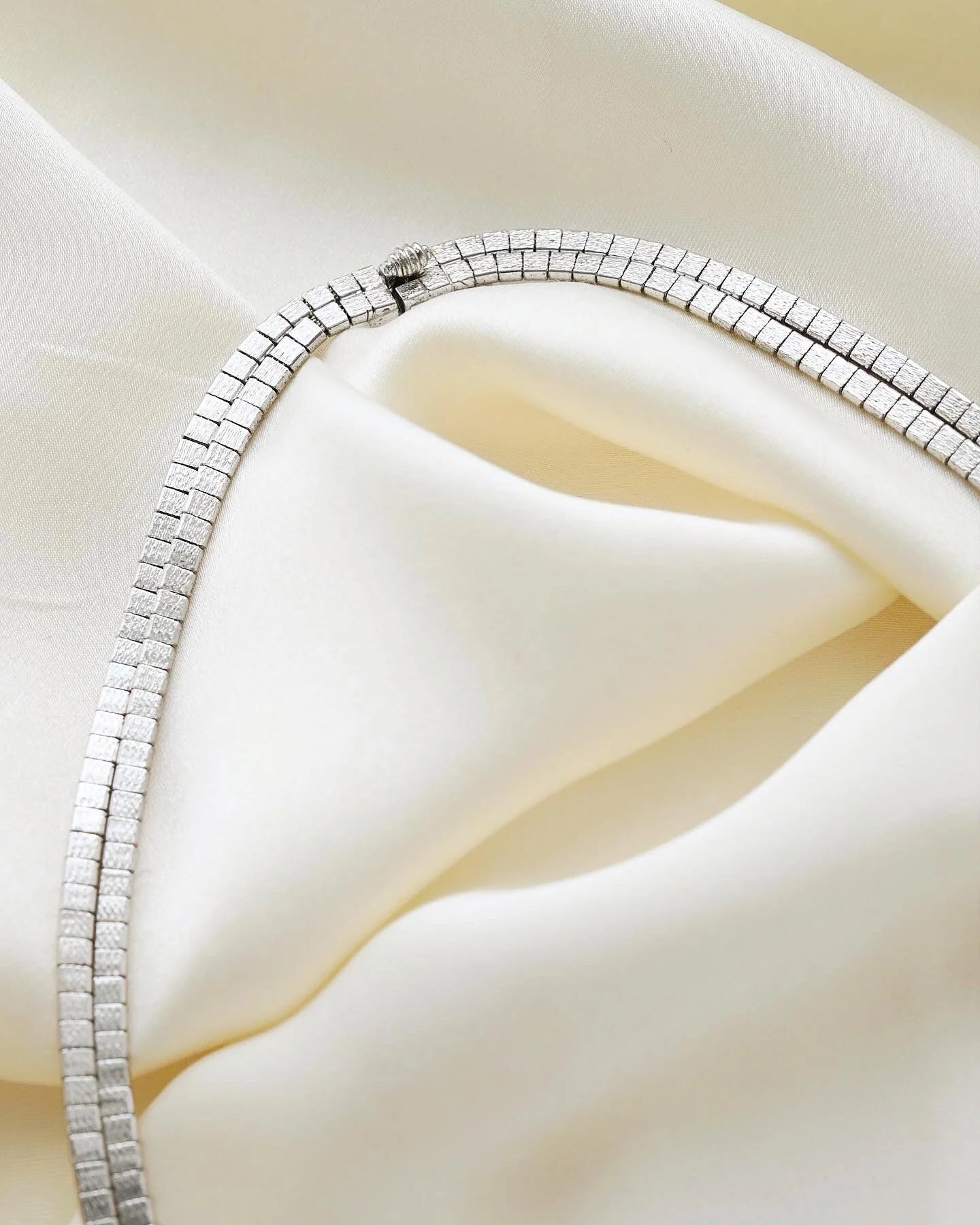 Super Sexy Double Row Satinated Silver Vintage Necklace