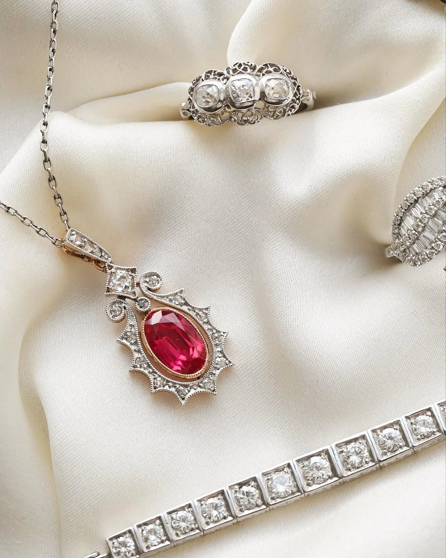 The Prettiest Antique Art Deco Ruby Diamond Pendant on Chain Platinum /14K Gold 1920