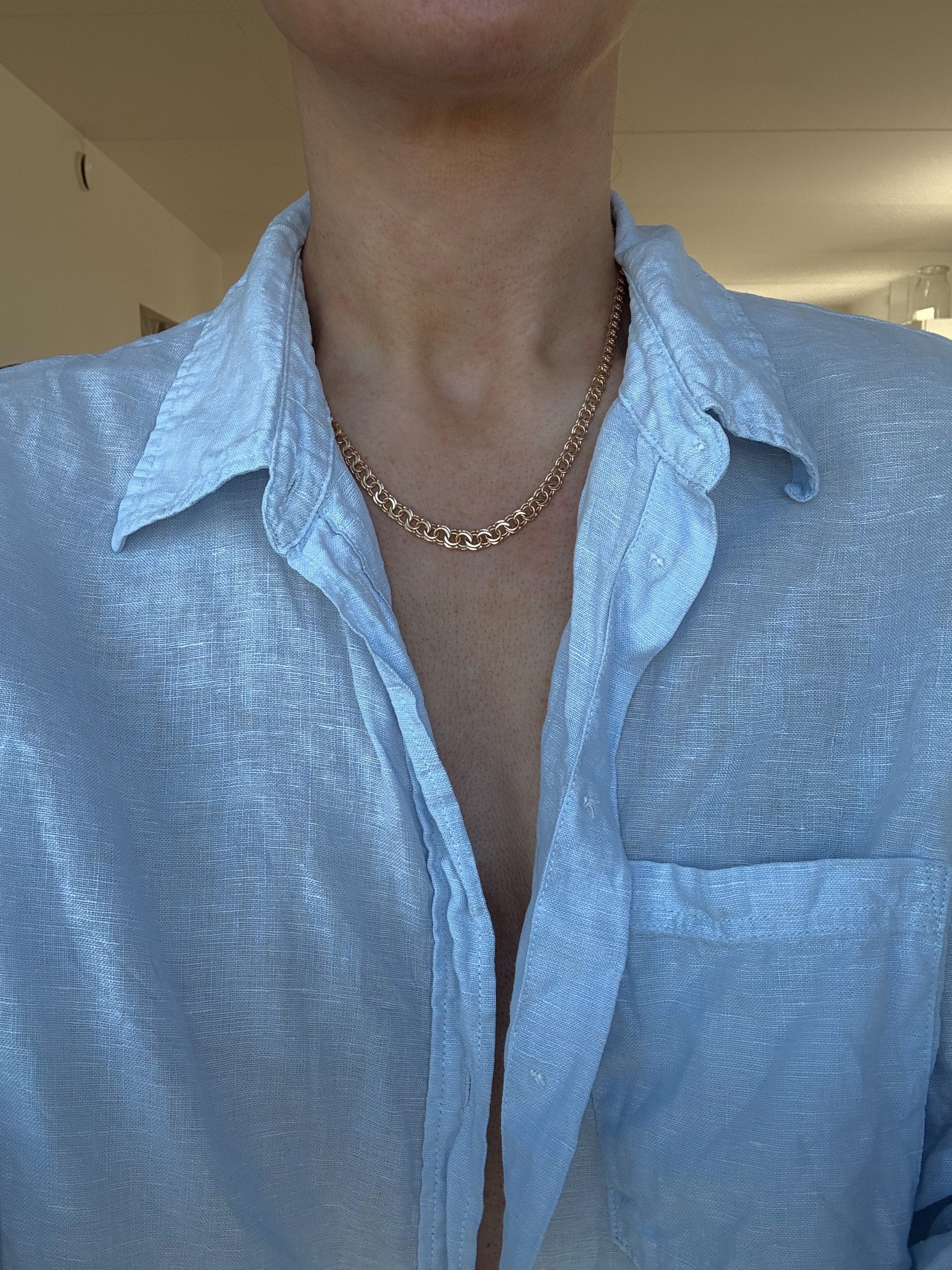 Super Radiant Bismarck Chain Vintage w Hallmarks 18K Gold